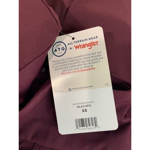 XS Wrangler All Terrain Gear Women's Shorts Pull On Pockets Merlot New - Picture 14 of 14